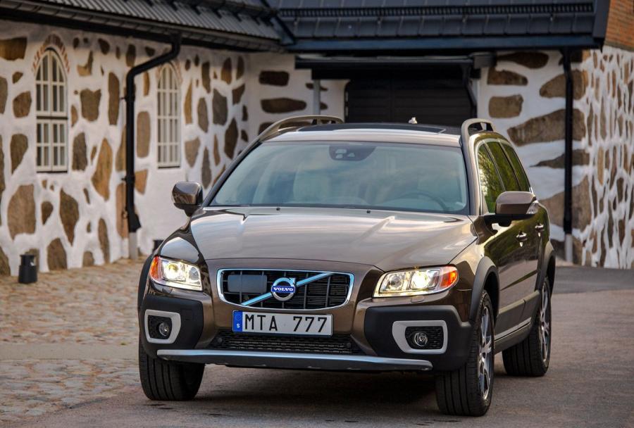  Volvo XC70 2013 года  (фото 6 из 13)